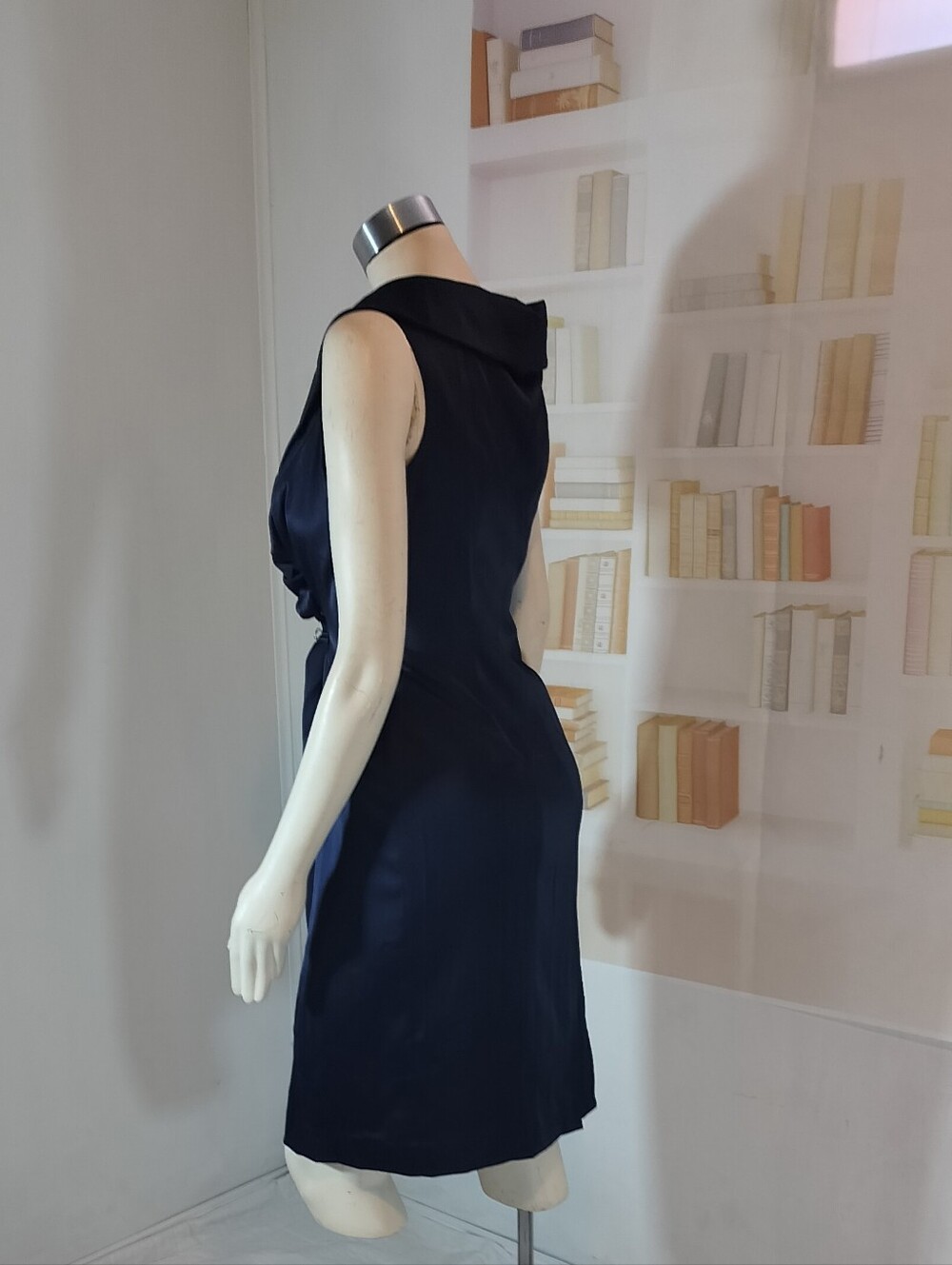 Evan Picone Navy V-Neck Ruched Sheath Midi Dress - Picture 2 of 10